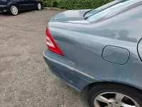 Gebraucht Mercedes C200 163 PS (119 kW) 2005 Blau Limousine