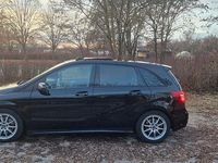 Gebraucht Mercedes B220 AMG line 184 PS (135 kW) 2018 Schwarz Van / Kleinbus