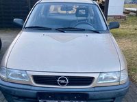 Gebraucht Opel Astra 60 PS (44 kW) 1997 Gold Limousine