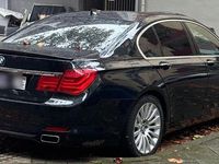 Gebraucht BMW 740 Performance 306 PS (225 kW) 2011 Schwarz Limousine