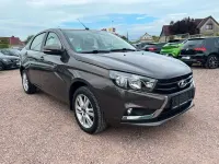 Gebraucht Lada Vesta 106 PS (77 kW) 2017 Braun Limousine