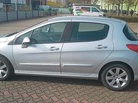 Gebraucht Peugeot 308 120 PS (88 kW) 2008 Silber Limousine