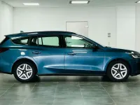 Gebraucht Ford Focus Cool & Connect 101 PS (74 kW) 2022 Chrome blue Kombi