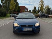 Second-hand Ford Focus 101 CP (74 kW) 2007 Albastru Coupe