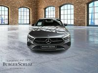 Gebraucht Mercedes A200 Progressive 163 PS (119 kW) 2024 Grau metalliclack mountaingrau Limousine