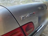 Gebraucht Mercedes E420 279 PS (205 kW) 1997 Silber Limousine