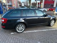 Usado Skoda Octavia Joy 150 HP (110 kW) 2016 Preto Citadino
