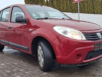 Gebraucht Dacia Sandero Basis 75 PS (55 kW) 2010 Rot Limousine