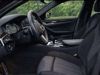 Gebraucht BMW 530 M Sport 252 PS (185 kW) 2018 Schwarz Kombi