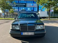 Gebraucht Mercedes E280 193 PS (141 kW) 1993 Grau Limousine
