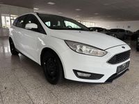Gebraucht Ford Focus Business Edition 101 PS (74 kW) 2015 Weiss Kombi