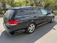 Gebraucht Mercedes E250 204 PS (150 kW) 2015 Obsidianschwarz Kombi