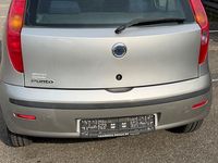 Gebraucht Fiat Punto Dynamic 60 PS (44 kW) 2004 Silber Kleinwagen