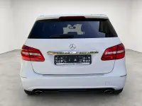 Gebraucht Mercedes B180 122 PS (89 kW) 2013 Calcitweiss/zirrusweiss Van / Kleinbus