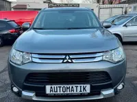 Begagnad Mitsubishi Outlander 150 HK (110 kW) 2015 Grå SUV