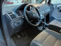 Gebraucht VW Touran Life 105 PS (77 kW) 2014 Schwarz Van / Kleinbus