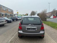 Gebraucht Mercedes A170 116 PS (85 kW) 2009 Mountaingrau  met. Kleinwagen