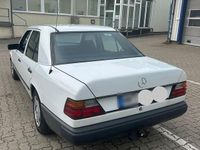 Gebraucht Mercedes 200 75 PS (55 kW) 1989 Weiß Limousine