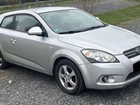 Gebraucht Kia Ceed EX 126 PS (92 kW) 2008 Silber Kleinwagen