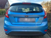Gebraucht Ford Fiesta Ambiente 82 PS (60 kW) 2009 Blau Kleinwagen