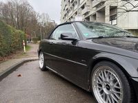 Gebraucht BMW 330 Cabriolet Performance 231 PS (169 kW) 2000 Schwarz Cabrio