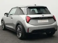 Używany Mini Cooper Classic 156 KM (114 kW) 2024 Szary Hatchback