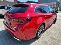 Neu Toyota Corolla 196 PS (144 kW) 2025 Karminarot metallic Kombi