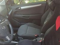Gebraucht Opel Astra 101 PS (74 kW) 2006 Rot Kombi