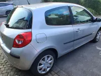 Gebraucht Renault Clio 75 PS (55 kW) 2009 Silber Kleinwagen