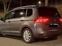 Gebraucht VW Touran 150 PS (110 kW) 2015 Grau Van / Kleinbus