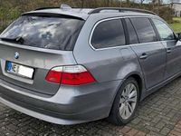 Gebraucht BMW 520 163 PS (119 kW) 2009 Grau Kombi