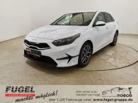 Gebraucht Kia Ceed Style 140 PS (102 kW) 2025 Casa white Kleinwagen