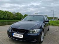Gebraucht BMW 320 170 PS (125 kW) 2008 Blau Limousine