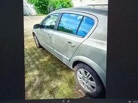 Gebraucht Opel Astra 150 PS (110 kW) 2008 Beige Limousine