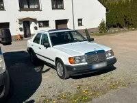 Gebraucht Mercedes 300 110 PS (80 kW) 1984 Weiß Limousine