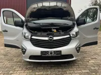 Usata Opel Vivaro 145 CV (106 kW) 2016 Argento Monovolume