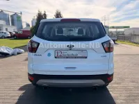 Używany Ford Kuga Trend 120 KM (88 kW) 2018 Biały SUV