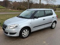 Gebraucht Skoda Fabia 60 PS (44 kW) 2012 Silber Kleinwagen