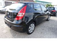 Gebraucht Hyundai i30 Classic 109 PS (80 kW) 2007 Stone black Limousine