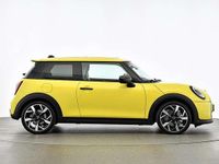 Używany Mini Cooper S Classic 204 KM (150 kW) 2024 Żółty Hatchback