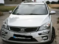 Gebraucht Kia Ceed 125 PS (91 kW) 2012 Silber Kleinwagen