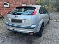 Gebraucht Ford Focus 2005 Grau Limousine