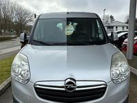 Usata Opel Combo 105 CV (77 kW) 2013 Argento Monovolume