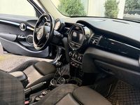 Gebraucht Mini Cooper 136 PS (100 kW) 2016 Schwarz Kleinwagen