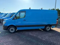 Używany Mercedes Sprinter 163 KM (119 kW) 2018 Niebieski Van