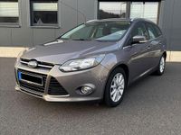 Używany Ford Focus Titanium 116 KM (85 kW) 2011 Brązowy Kombi