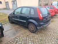 Gebraucht Ford Fiesta 60 PS (44 kW) 2006 Blau Kleinwagen