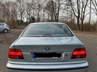 gebraucht BMW 520 520 i