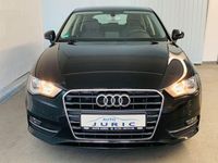 Gebraucht Audi A3 Attraction 110 PS (80 kW) 2015 Schwarz Limousine