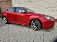 Gebraucht Alfa Romeo Giulietta 136 PS (100 kW) 2011 Rot Kleinwagen